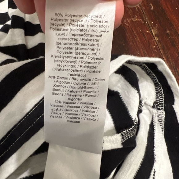 ICHI black and white striped v neck tee - Picture 7 of 8